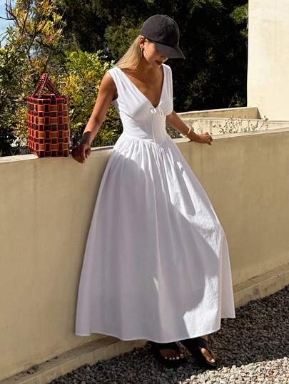 DAZY White V-Neck Fitted Top, Casual Beach Dress For Spring/Summer, Suitable For Valentine's Day, Wedding, Vacation Sundress