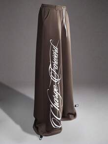 STYNVO Men's Letter Print Drawstring Waist Pocket Casual Everyday Sweatpants - Brown - View 2