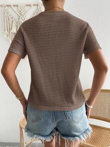 SHEIN Essnce Camiseta Casual Solta de Malha com Gola Redonda e Manga Curta, Cor Sólida, Verão - Marrom Claro - Visão 2
