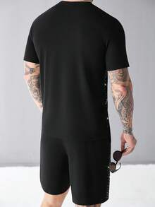 SLATEMANN 男士短袖T恤套装，黑色休闲宽松落肩短袖T恤搭配黑色短裤，饰有水钻，适合日常通勤穿着，宽松廓形，成熟街头风格，在上很受欢迎，送给男友的礼物，百搭休闲运动街头风，适合日常、通勤、返校、度假等场合，是送给男友和老公的理想礼物，情侣装 - 黑色 - 查看 2