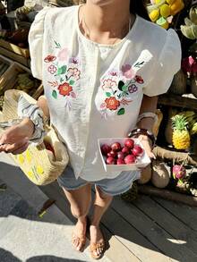 Serisse 女士彩色花卉刺绣短袖衬衫，刺绣花卉衬衫，夏季T恤，女士刺绣上衣，法式复古刺绣纽扣短袖上衣，甜美泡泡袖，清新艺术女装，波西米亚风衬衫，波西米亚西部风女装，女士西部风上衣，西部风夏季套装，夏季上衣，女士休闲衬衫，沙滩装，女士沙滩度假装，女士假日装，女士夏季套装，夏季服装 - 彩色 - 查看 8