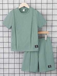 SHEIN Mirajuku 2件套幼儿男童休闲运动度假简约风短袖T恤短裤套装，春夏款 - 綠色 - 查看 4