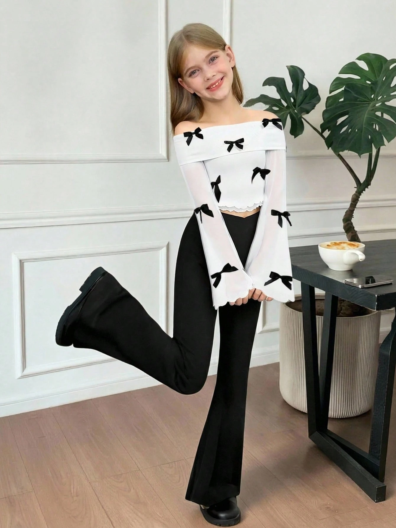 SHEIN معطف بوليستر مبطن بالصوف للفتيات الصغيرات، بتصميم كاجوال فضفاض مع ياقة وجيوب، بألوان متباينة وشريط طباعي، معطف بوليستر طويل فضفاض بياقة مزدوجة الصدر، بتصميم عسكري كاجوال مناسب للارتداء اليومي والخارجي، للربيع/الصيف/الخريف/الشتاء