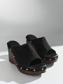 Solezae Women's Fashionable Comfortable Platform Suede Peep Toe Slip-On Clog Sandals - Black - View 6