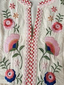 SHEIN CURVE+ 大尺碼花卉刺繡優雅度假風T恤 - 杏色 - 查看 7