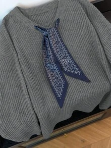 GlowEve CURVE Sweater Pullover Lengan Panjang Minimalis Leher V dengan Tali Pengikat Ukuran Besar - Dark Grey - View 5