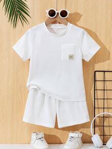 SHEIN 2件套幼儿男童宽松休闲舒适简约运动街头风白色短袖T恤和短裤套装，夏季 - 白色 - 查看 3