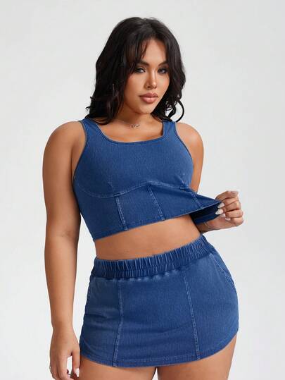 SHEIN CURVE+ Plus Size Women Summer Casual Everyday Commute Versatile Fitted Cropped Denim Tank Top Summer Carnival Costume Commuting Vacation Graduation Chic Y2k Cute Streetwear Coquette Party Wedding Elegant Business Casual Woman Women's Denim Square Neck Sleeveless Crop Top Fashionable And Versatile For Everyday Wear High Stretch Summer Tops Cropped Feminino