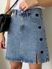 少女牛仔裤，夏季新品，中蓝色，休闲舒适，爱心刺绣，修身款式，柔软棉质牛仔布，适合日常穿着，少女牛仔裙 - 中等水洗藍 - 查看 3