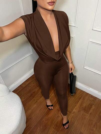 SHEIN SXY Mono negro sexy de mujer con escote pronunciado y espalda descubierta