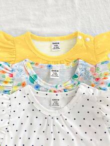 SHEIN Vintaside Kids 女婴三件套昆虫印花连体衣套装，包括荷叶边短袖上衣、褶皱下摆短裤，舒适可爱的夏季服装 - 黃色 - 查看 4