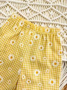 SHEIN Baby Girl Vacation Casual Yellow Plaid Floral Bow Decor Camisole And Pants Set Baby Girl Two Pieces Set Cute Baby Girl Outfit Vintage Style Baby Outfit Baby Girls Daisy Outfit Yellow Baby Girl Outfit, Kids - Yellow - View 4