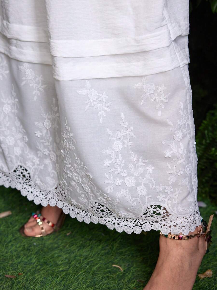 Lacomfia 女士法式休闲宽松蕾丝刺绣拼接白色半身裙 - 白色 - 查看 1