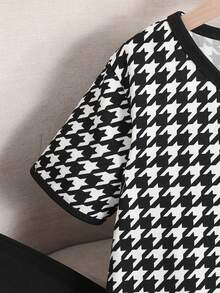 SHEIN Tween Girls Houndstooth Print T-Shirt & Pants Set - Black - View 4