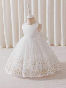 Glamorique Kids 花童生日派对婚礼假日礼服，女婴公主缎面连衣裙，白色薄纱蓬蓬裙，可拆卸蝴蝶结设计，适合正式场合、舞台表演、钢琴演奏、派对或特殊活动，夏季，欧美风格，金色刺绣蕾丝边白色薄纱蓬蓬裙，蝴蝶结露背连衣裙，舞台表演，中东奢华正式礼服 - 白色 - 查看 5