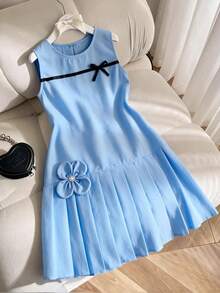 SHEIN 1 chiếc đầm chữ A màu trơn thanh lịch cho bé gái, trang trí nơ ruy băng, gấu đầm xếp ly, thích hợp mặc thường ngày vào mùa xuân/hè. - Màu xanh nhạt - Xem 3