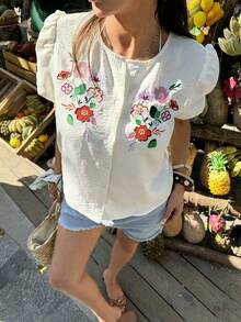 Serisse 女士彩色花卉刺绣短袖衬衫，刺绣花卉衬衫，夏季T恤，女士刺绣上衣，法式复古刺绣纽扣短袖上衣，甜美泡泡袖，清新艺术女装，波西米亚风衬衫，波西米亚西部风女装，女士西部风上衣，西部风夏季套装，夏季上衣，女士休闲衬衫，沙滩装，女士沙滩度假装，女士假日装，女士夏季套装，夏季服装 - 彩色 - 查看 7