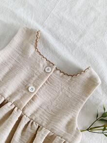 Vintaside Kids Baby Girl Summer Sleeveless Square Collar Design, Fashion Elegant Sweet Princess Style, Using Woven Fabric, Version Loose, Collar Dog Floss To Add A Sense Of Sophistication. The Flower And Butterfly Embroidery Pattern On The Chest And Pocket Is Full Of Childlike Interest. Suitable For Holidays, Taking Photos, Attending Weddings, Going To School, Attending Parties - Apricot - View 6