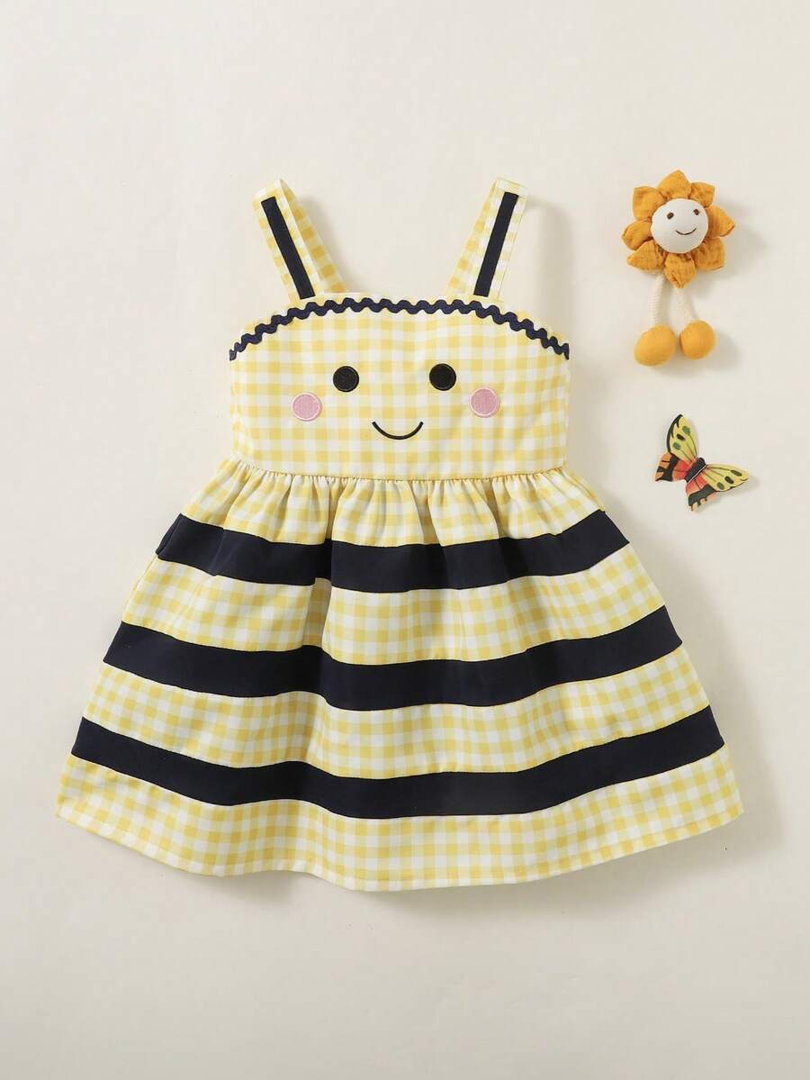 SHEIN Playful Pals 女婴经典格子印花连衣裙,海军蓝撞色可爱蜜蜂装饰,适合日常外出和与朋友聚会。 - 黃色 - 查看 1