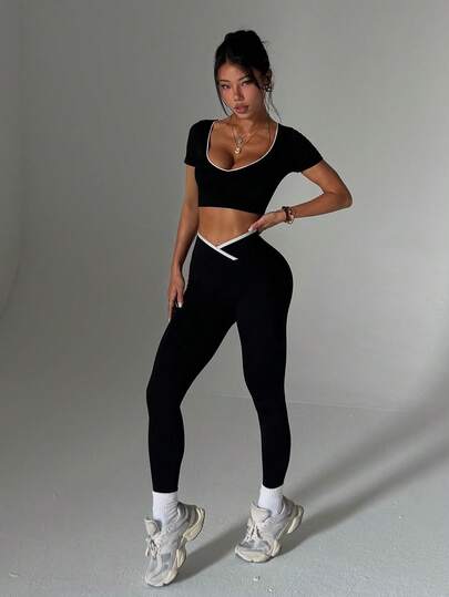 Dewbera Women's Seamless Sports Set, Short Sleeve Top And Criss-Cross Waist Leggings