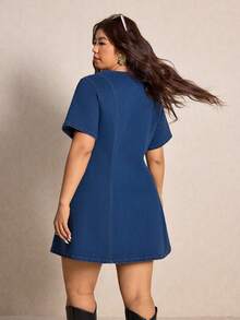Elaquor Đầm denim dáng rộng tay ngắn cổ tròn cài một hàng khuy dành cho nữ cỡ lớn - Rửa trung bình - Xem 4