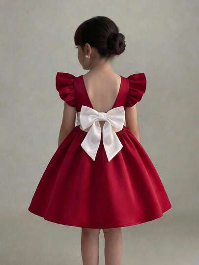 Vestido ajustado con volantes y lazo de niña pequeña en tejido jacquard de unicolor