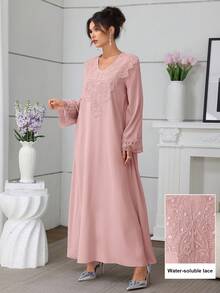 Al Najma 纯色V领宽松刺绣领花卉长袖优雅摆裙女装 - 粉色 - 查看 3