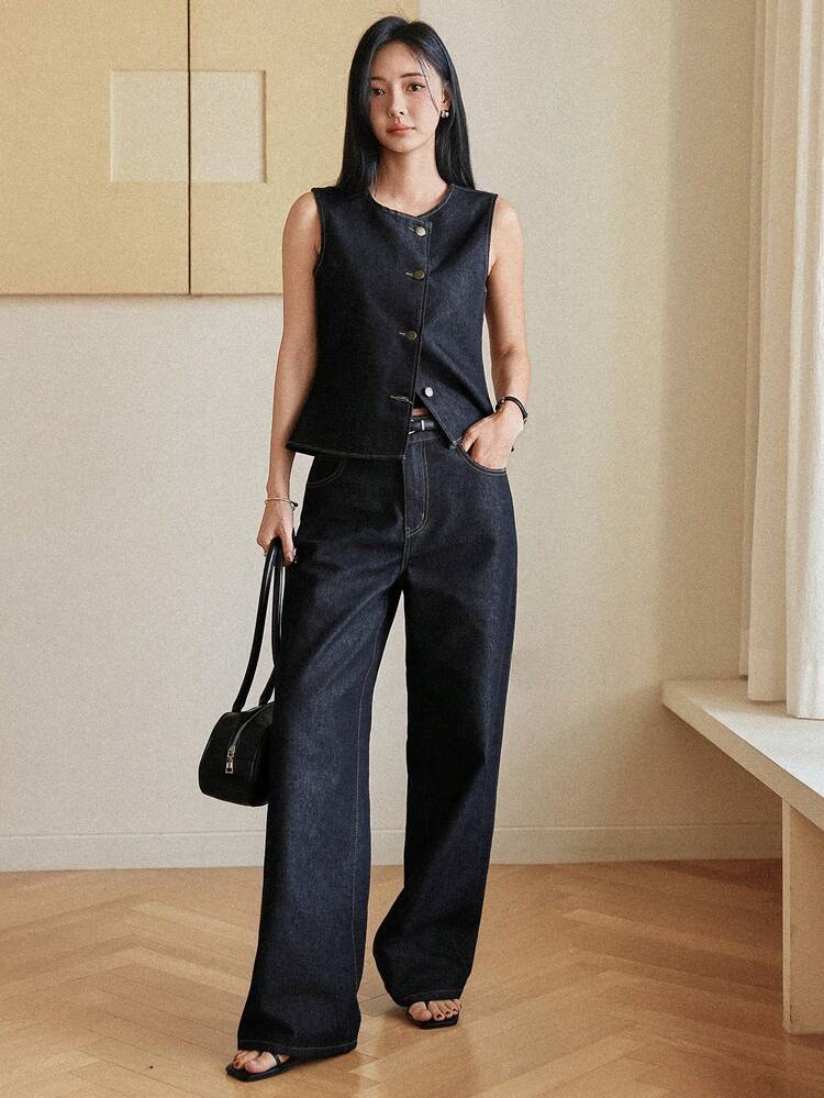 Spring/Summer Design Sense Loose Casual Vacation Style Blue Sleeveless Vest And Wide Leg Straight Pants Old Money Luxury Women Denim Set Business Casual Woman