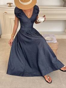 Livesso 复古水洗蓝色休闲修身街头音乐节时尚V领收腰优雅通勤女式牛仔连衣裙，春夏款 - 深色水洗藍 - 查看 1