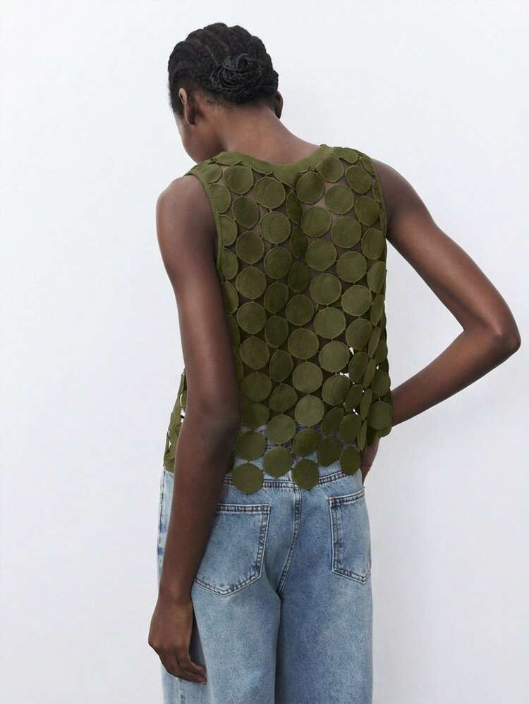 SHEIN Maija Top de tirantes con lunares redondos, transpirable y lavable, top hueco para vacaciones, top verde oliva, top de ojales, top para fiesta de San Patricio, top de verano para playa y vacaciones, top casual para mujeres, top para graduación, top para salir