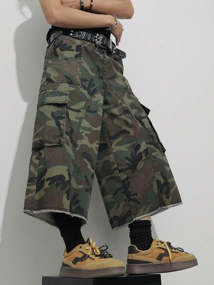 Manfinity EMRG Unisex American Streetwear Camouflage Cargo Shorts - Multicolor - View 1