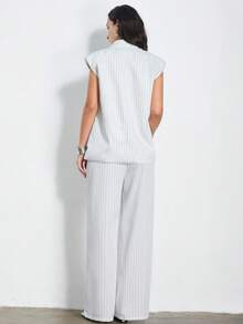 Aveloria Modichic 白色条纹精致设计复古时尚优雅通勤百搭解构宽肩无袖西装背心上衣搭配条纹直筒西装裤，女士套装，通勤休闲优雅百搭 - 白色 - 查看 2