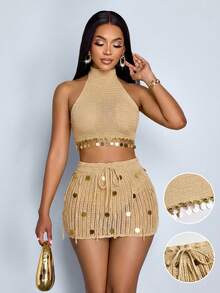 SOLERSUN 这款女士夏季度假套装包含一件亮片编织无袖露背镂空迷你连衣裙，包括一件挂脖上衣和一条饰有亮片贴花的镂空流苏迷你裙。非常适合夏季海滩度假和泳池边休闲时光。 - 咖啡棕 - 查看 3