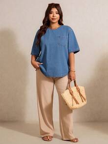 Elaquor Camicia di jeans a maniche corte con scollo tondo e tasche, taglie comode per donna - Blu lavato medio - Visualizzare 2