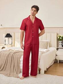 SHEIN Conjunto de pijama de pantalón y camisa de manga corta con estampado de rayas para hombre - Burdeos - Ver 2