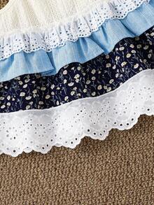 SHEIN Áo hai dây bé gái dệt họa tiết hoa nhí bèo nhún phối màu tương phản, phong cách Hàn Quốc, retro Pháp, hơi hướng đồng quê, áo hai dây công chúa dễ thương, áo blouse bé gái, phù hợp đi du lịch, lễ hội, mặc hàng ngày, vintage xuân/hè - trắng - Xem 7