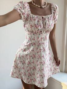 DAZY Robe mini élégante à imprimé floral avec nœud à l'épaule et taille cintrée, convient pour les sorties et les fêtes. Robe d'été bohème pour femmes en vacances - Rose bonbon - Voir 3