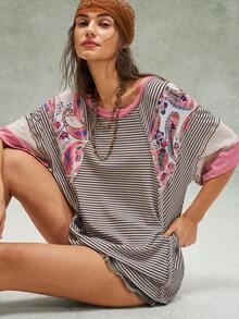 Bohemela 这款波西米亚风春夏休闲女式T恤，采用西部乡村风格的复古条纹拼接设计。适合音乐会、派对、海滩度假、日常穿着、返校季、运动、郊游、骑行、聚会、情人节、嘉年华和音乐节等场合。 - 彩色 - 查看 3