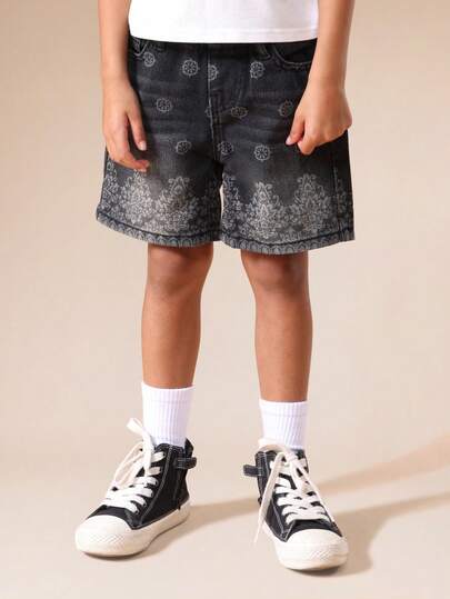 SUMWON Pantalones cortos de mezclilla con estampado de paisley y diseño de mandala ornamental para niños, pantalones cortos de verano casuales que son una pieza de moda para declaración