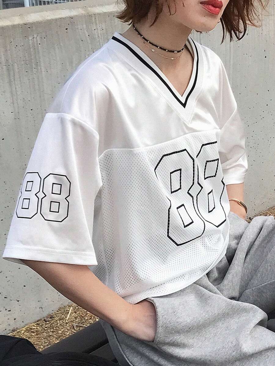 FRIFUL 女款V領數字印花休閒百搭日常穿著中袖T恤夏季圖案短袖衫 - 白色 - 查看 1