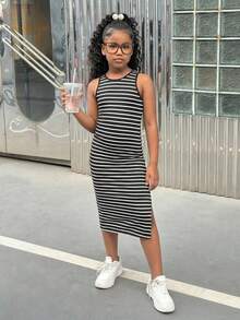 SHEIN 青少年女孩休闲针织条纹无袖露背修身连衣裙，甜美酷女孩，条纹连衣裙，露背连衣裙，母女装 - 黑與白 - 查看 4