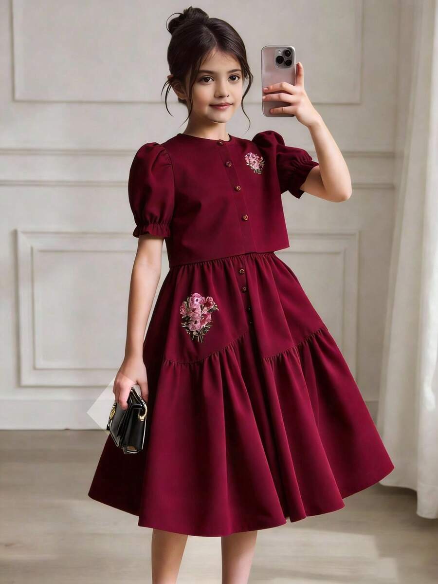 Bộ 2 món cho bé gái tuổi teen: áo tay cánh hoa in họa tiết và chân váy cài cúc bất đối xứng, trang phục thoải mái cho kỳ nghỉ xuân/hè. - Màu Đỏ Sâu - Xem 1