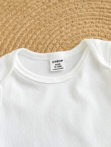 SHEIN Playful Pals 5 Pack Baby Boy Clothes Infant Toddler Boys Outfit Sets Casual Solid Ribbed Knit Sleeveless Romper Bodysuit One Piece Bathing Suit Style Basic White Top Tops Summer Clothes Essentials For Vacation Travel - White - View 4
