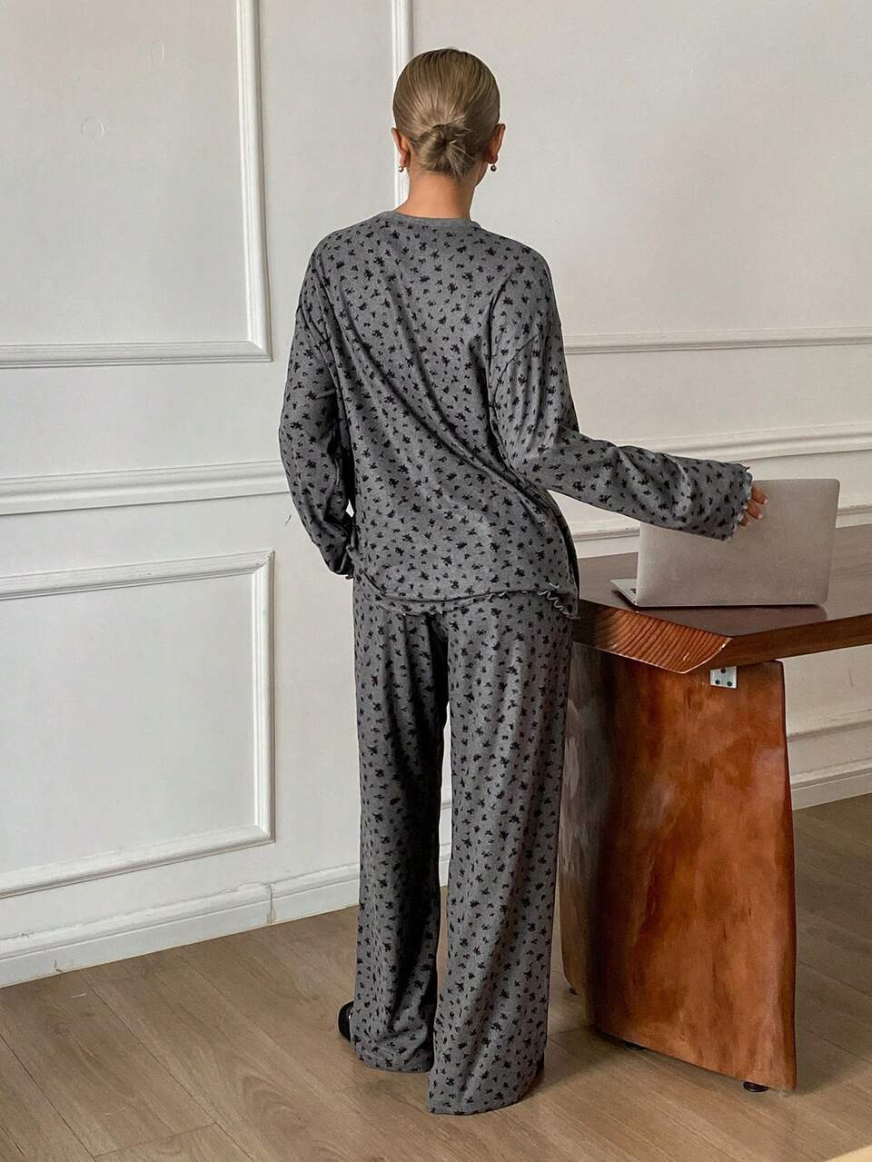 2pcs Women Ditsy Floral Loose Comfortable Long Sleeve Pajama Set, Autumn/Winter
