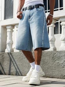 Manfinity EMRG Pantalones cortos de mezclilla azul desgastados con dobladillo deshilachado y diseño de patchwork, moda callejera para hombres - Lavado ligero - Ver 4