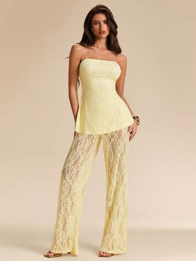 SHEIN x Tata & Beatriz SHEIN BAE Bộ đồ 2 món gồm áo hai dây ren vàng và quần ren mỏng cho nữ, trang phục thường ngày thanh lịch, thích hợp cho kỳ nghỉ.