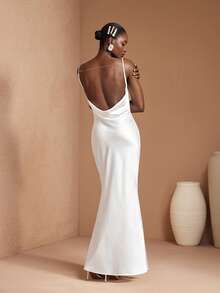 JIAN LASALA 优雅白色缎面吊带垂领无袖美人鱼长裙，适合婚礼派对和婚礼宾客穿着。 - 白色 - 查看 2