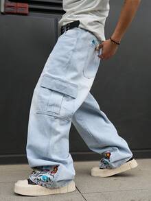 Manfinity EMRG 男士休闲街头风多口袋刺绣蓝色牛仔裤 - 淺色水洗藍 - 查看 5