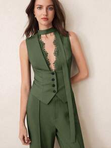 BizChic 优雅蕾丝边V领吊带背心，适合搭配商务休闲外套、都市通勤、商务休闲女装 - 軍綠色 - 查看 3