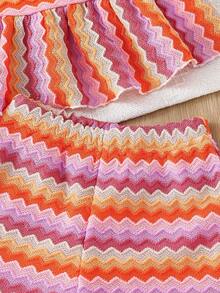 SHEIN Set de 2 piezas de top sin mangas y shorts a rayas tejidos para niña - Beis - Ver 3